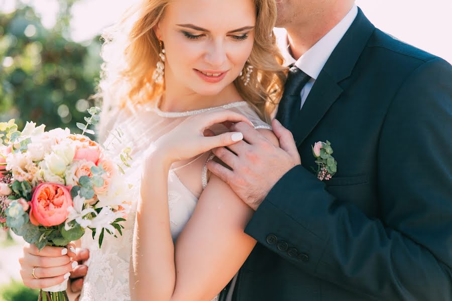 Fotógrafo de casamento Anastasiya Gusarova (avgus). Foto de 19 de fevereiro 2017