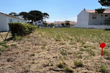 Vente terrain  446 m² à Saint-Hilaire-de-Riez (85270), 223 500 €