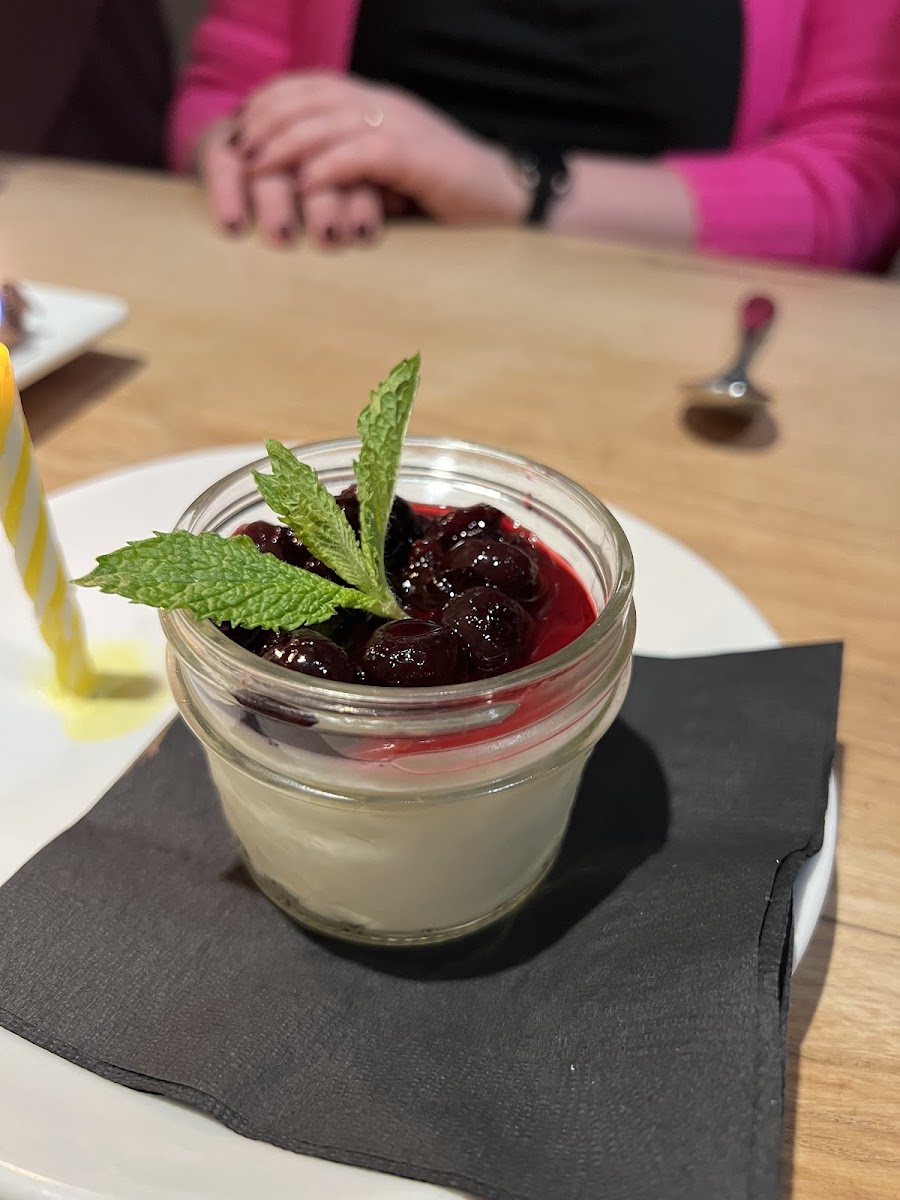 Blueberry panna cotta