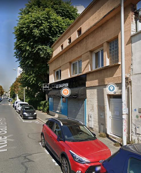 Location  locaux professionnels 10 pièces 286.7 m² à Ivry-sur-Seine (94200), 5 450 €