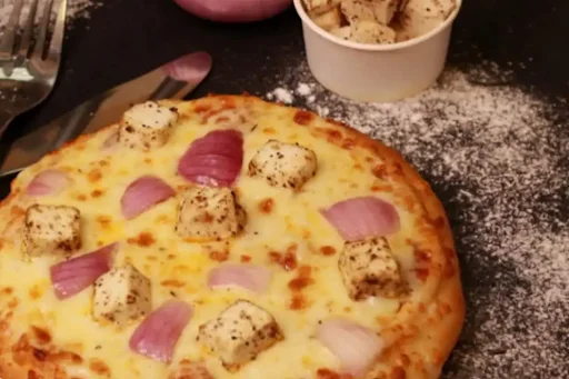 Onion Paneer Pizza