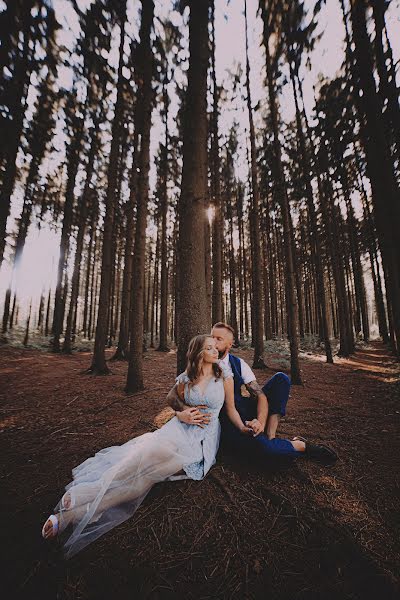 Wedding photographer Anna Mischenko (greenraychal). Photo of 12 July 2020