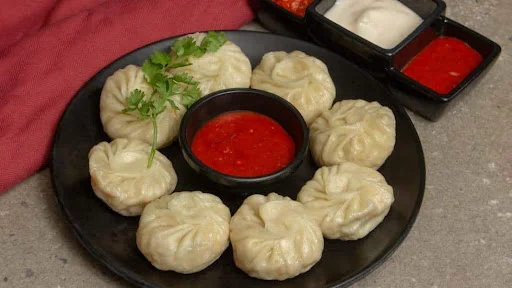 Veg Steamed Momos [8 Pieces]