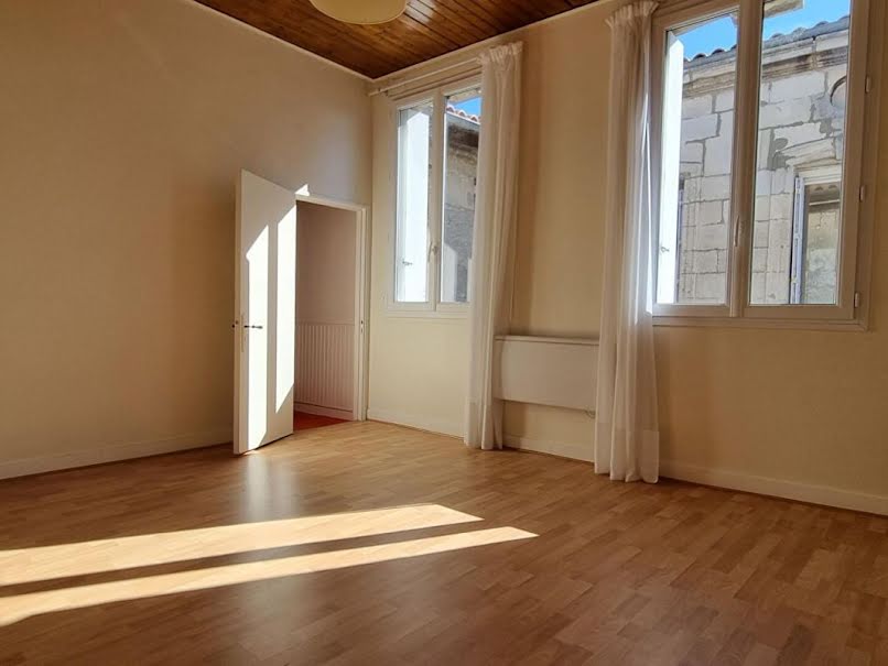 Vente appartement 3 pièces 125 m² à Rochefort (17300), 217 000 €