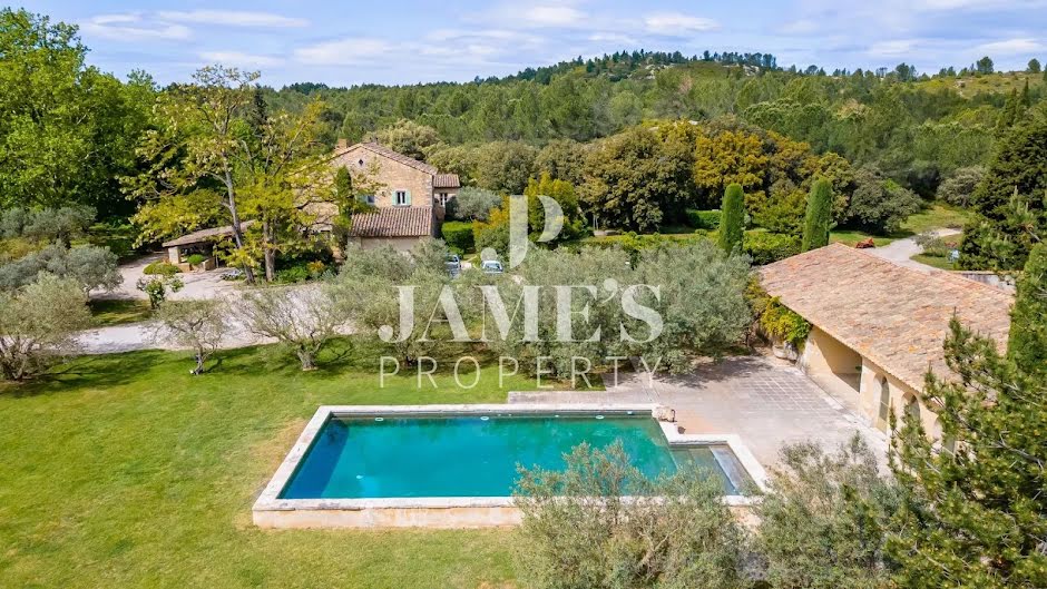 Vente propriété 14 pièces 520 m² à Saint-Rémy-de-Provence (13210), 3 360 000 €