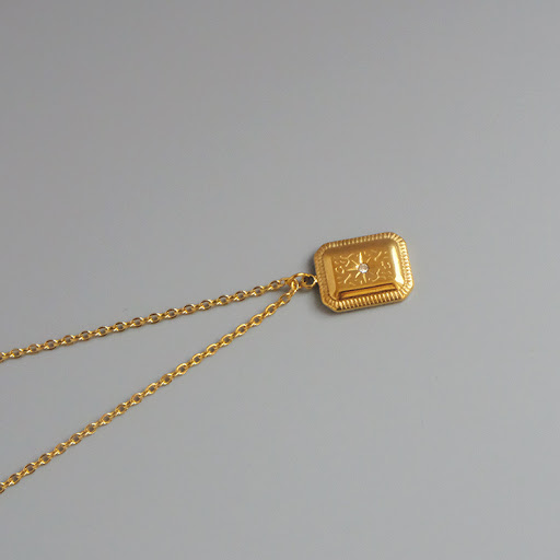 Title 2, Retro Square Micro Zircon Inlaid Necklace Eight...