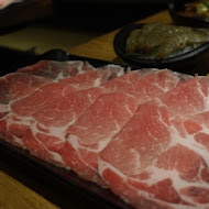 肉多多火鍋(板橋實踐店)