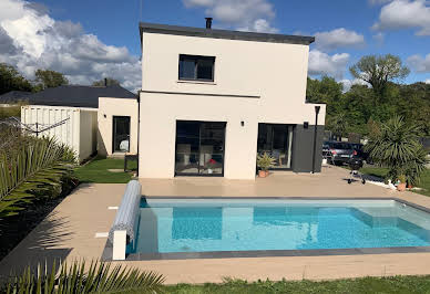 Maison avec piscine et terrasse 11