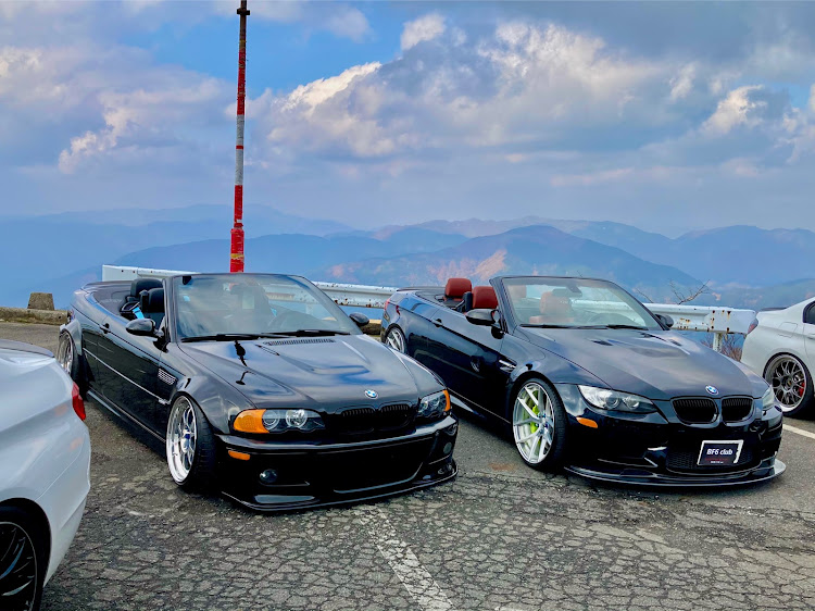 3シリーズ カブリオレのBMW・M3カブリオレ・伊吹山ツーリング・新旧M3カブ・V10サウンドやばかった😆に関するカスタム事例の投稿画像1枚目
