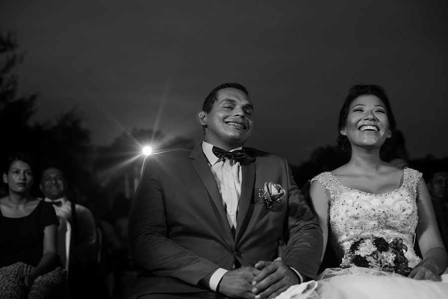 Fotógrafo de casamento Raul De La Peña (rauldelapena). Foto de 10 de setembro 2016