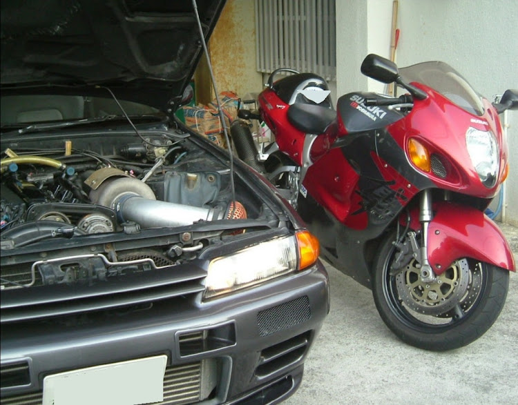 スカイライン GT-RのGSX1300R・ゼロヨン仕様・820馬力に関するカスタム事例の投稿画像1枚目