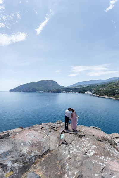 Fotógrafo de casamento Konstantin Anoshin (kotofotik). Foto de 3 de julho 2018