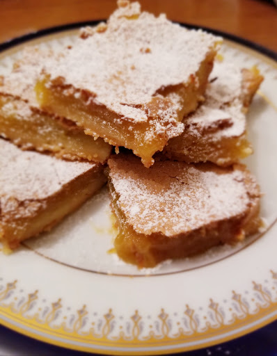 Ready to serve with dusting of powdered sugar 