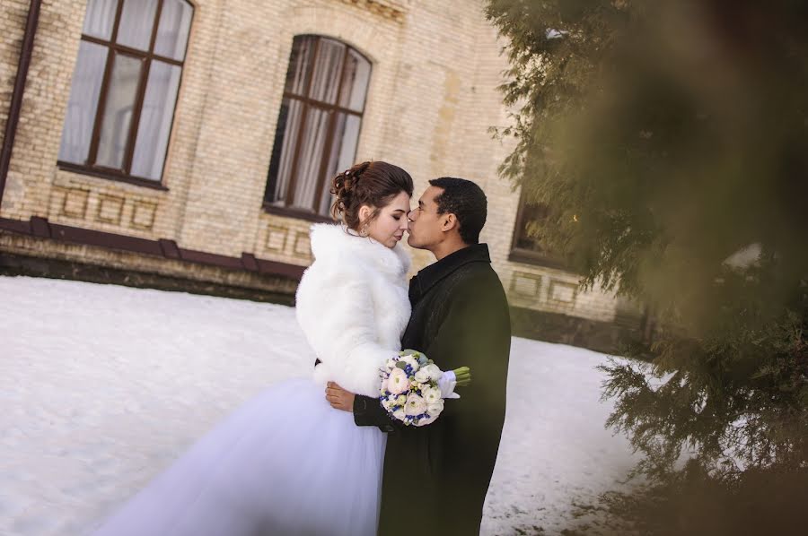 Fotógrafo de casamento Nika Kozachenko (lika). Foto de 21 de março 2018