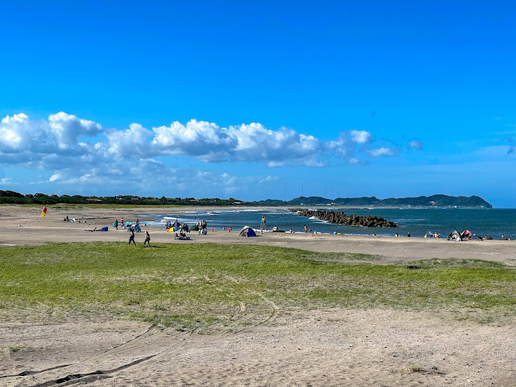 Eクラス セダンの夏休み・タイヤ交換・海水浴場・夏の思い出・金運アップ⤴️に関するカスタム事例の投稿画像9枚目