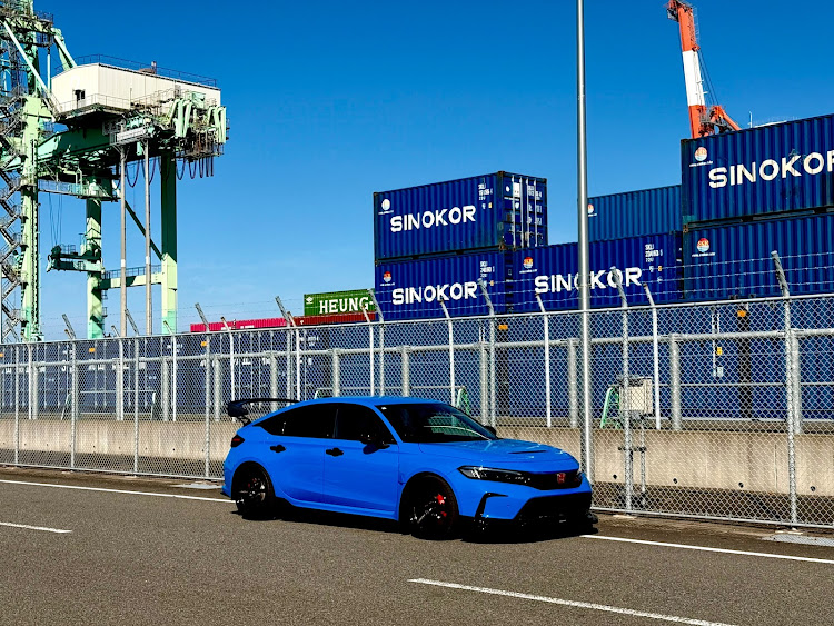 シビックタイプRのFL5ブルーさんが投稿したカスタム事例の投稿画像1枚目