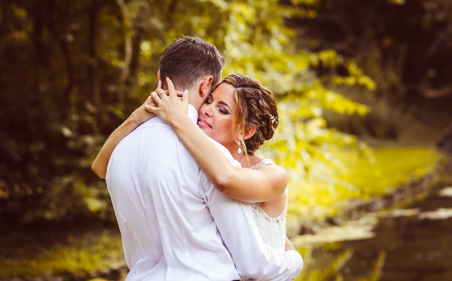 Wedding photographer Zsuzsanna Gaál-Zokob (zsuzsannazg). Photo of 3 March 2019