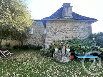 maison à Freix-Anglards (15)