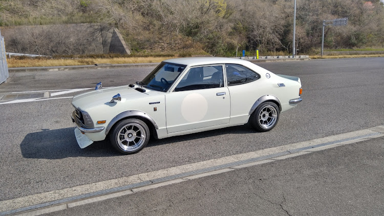 カローラレビンのマニュアル車・車高調整に関するカスタム事例の投稿画像2枚目