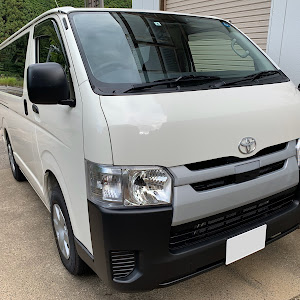 ハイエースバン GDH206V