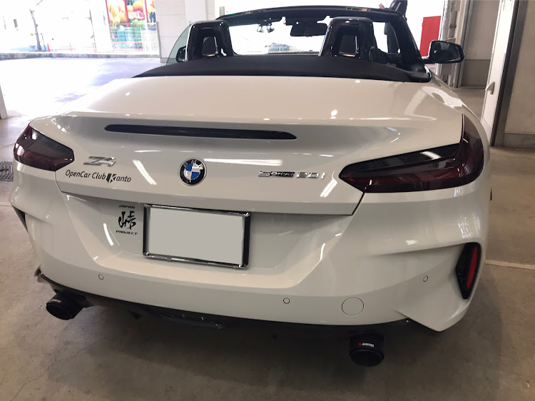 Z4 ロードスターのBMW Z4・ステッカーチューン・AMG C63・ステッカー剥がし・ステッカー貼りに関するカスタム事例の投稿画像2枚目