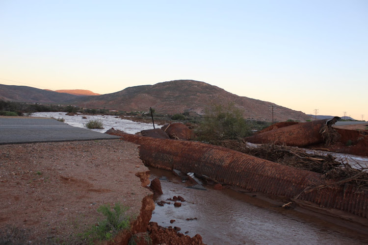 Flooding of the Buffelsrivier destroyed roads, bridges and infrastructure, cutting off several communities in the Northern Cape and affecting more than 10,000 people.