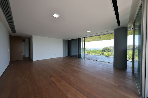 Apartment with pool 2