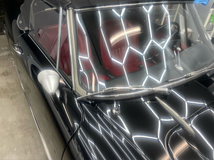 予約制カーコーティング　ヴァルキリーアーチーさんが投稿した横浜市コーティング・カーコーティング・アルファロメロ・フェラーリに関するカスタム事例の投稿画像2枚目