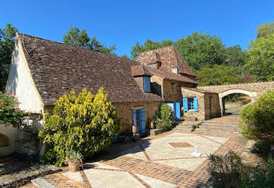 House with pool and terrace 2