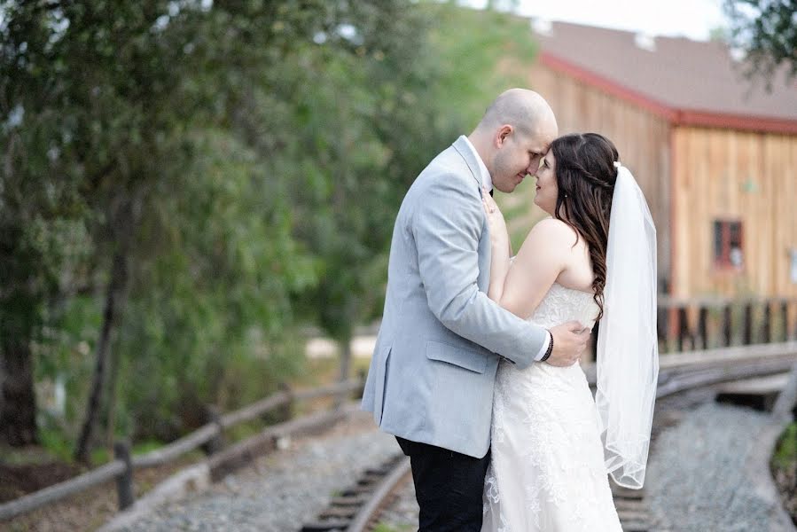 Fotografo di matrimoni Ernie Padaon (erniepadaon). Foto del 30 dicembre 2019