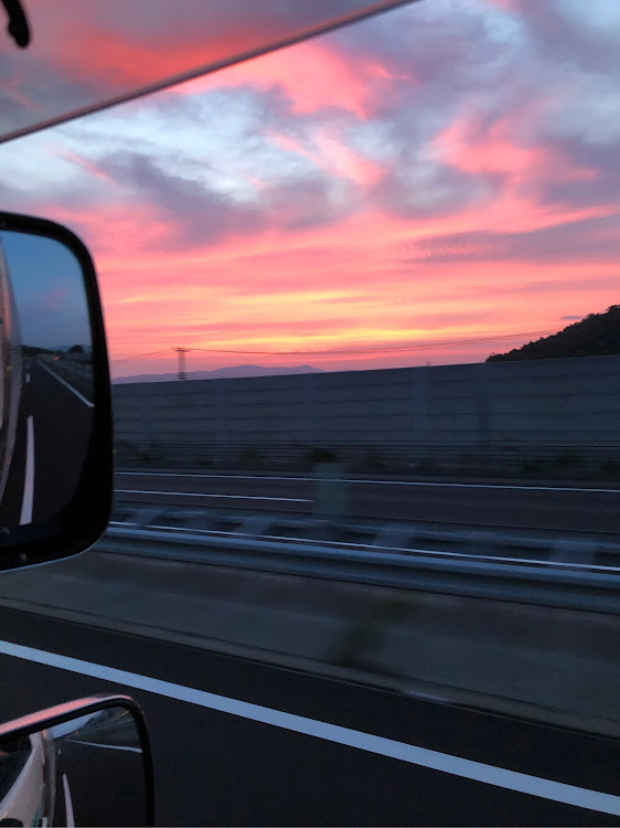 アンちゃんさんが投稿したAM4時・宮城県・八戸フェリー向け・車の投稿じゃなくてすいません・BOΦWY1224見ながらに関するカスタム事例の投稿画像4枚目