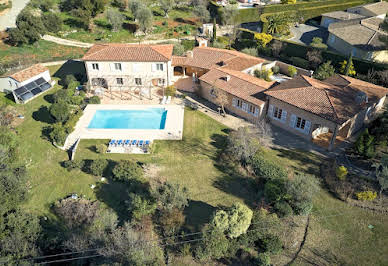 Villa with pool and terrace 10