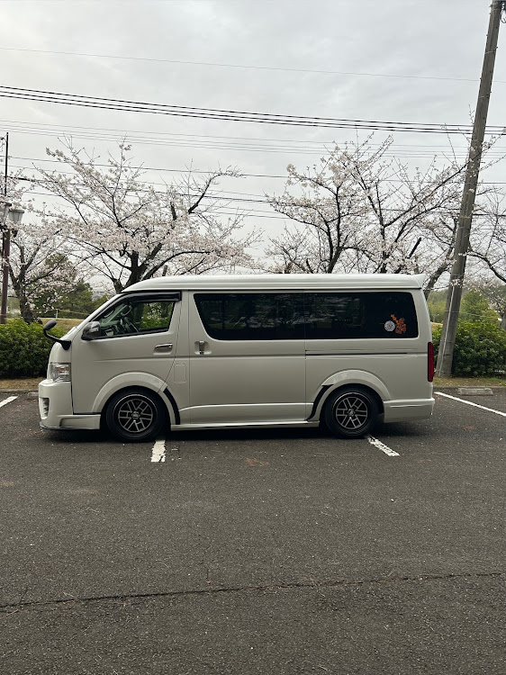 ハイエースワゴンの花粉まみれ・ドライブ・桜とコラボ・サクラと愛車に関するカスタム事例の投稿画像3枚目