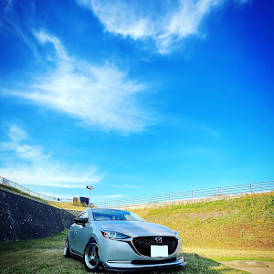 MAZDA2