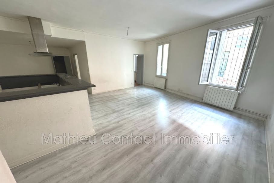 Vente maison 7 pièces 191 m² à Nimes (30000), 320 000 €