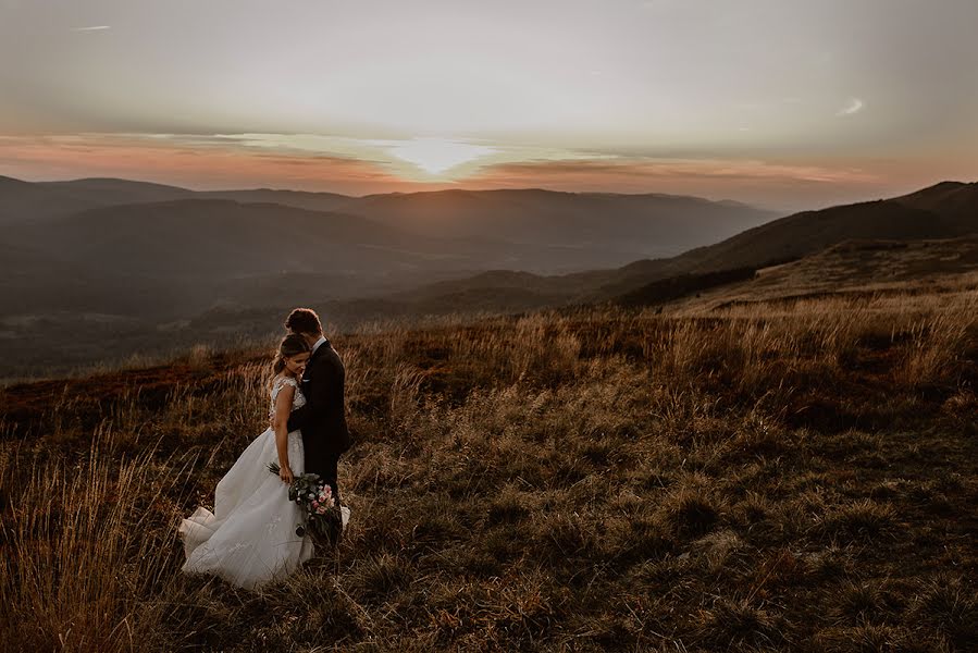 Fotograful de nuntă Szymon Skowroński (szymonskowronski). Fotografia din 11 februarie 2020