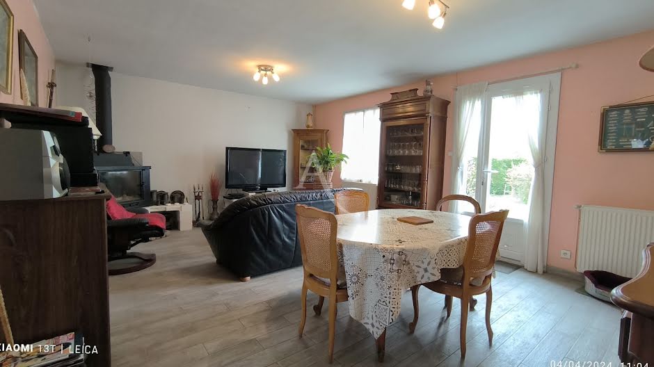 Vente viager 5 pièces 90 m² à Beaufort-en-Vallée (49250), 82 600 €