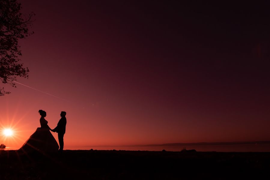 結婚式の写真家Norbert Holozsnyai (hnfoto)。2022 2月14日の写真