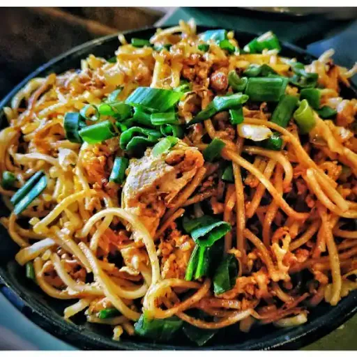 Chicken Chilli Garlic Noodles