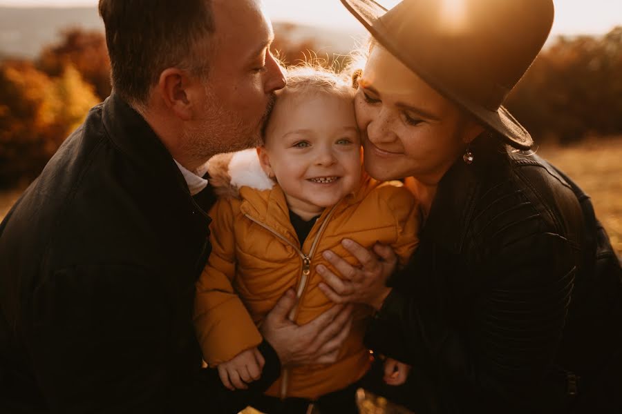 Fotógrafo de casamento Virág Mészáros (awhjs). Foto de 24 de agosto 2022