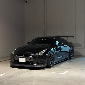 NISSAN GT-R R35