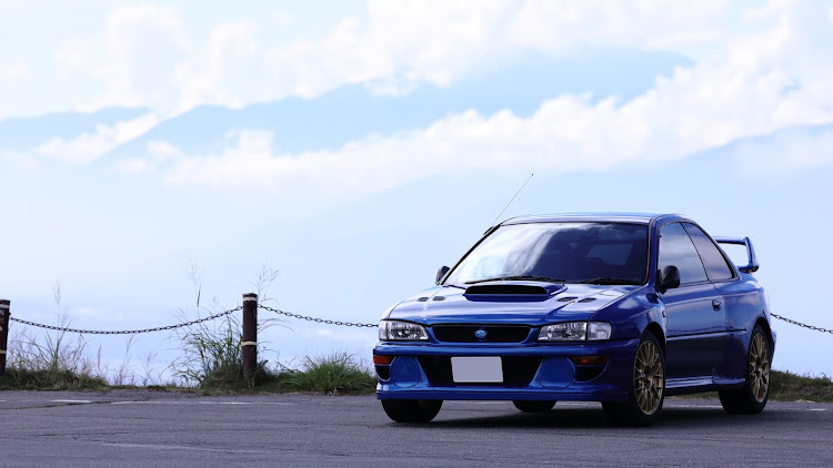 インプレッサ WRX STIの一眼レフ撮影・美ヶ原高原美術館に関するカスタム事例の投稿画像1枚目