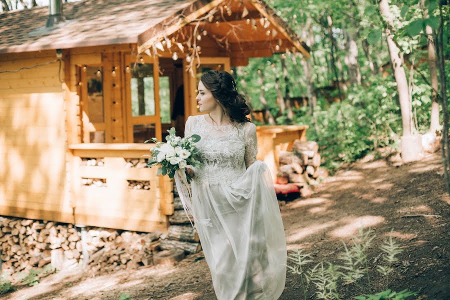 Wedding photographer Vera Zarubina (zarubinavera). Photo of 25 July 2019