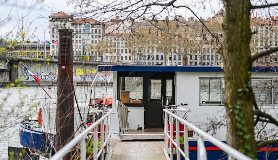 Vente péniche  151 m² à Lyon 6ème (69006), 695 000 €