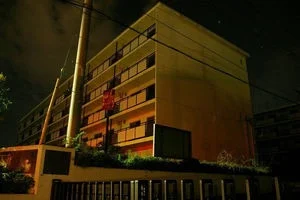 「飛び降りマンション」のメインビジュアル