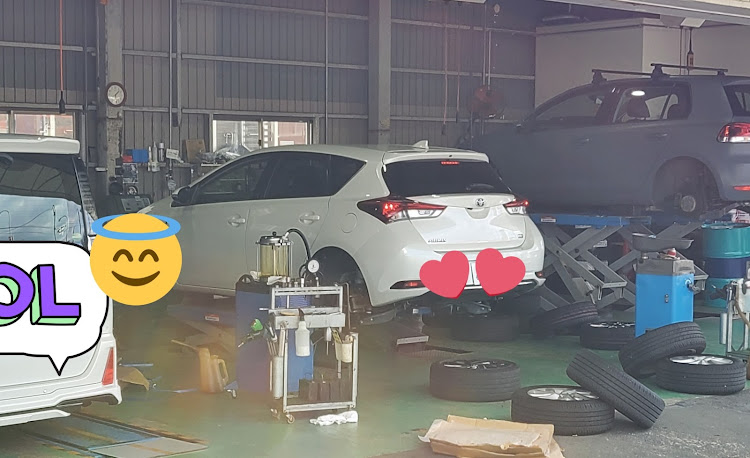 オーリスのオーリスハイブリッドに関するカスタム事例の投稿画像2枚目