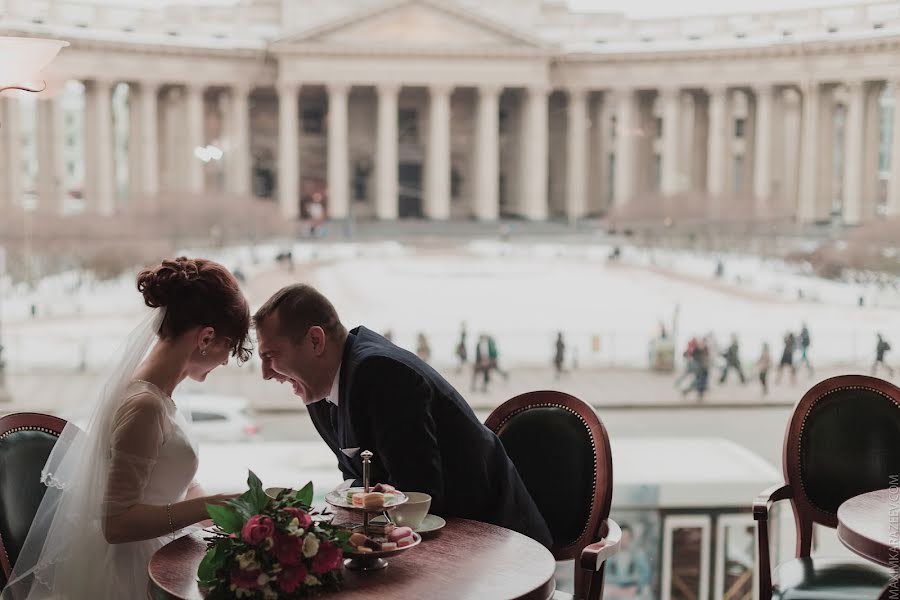 Fotógrafo de casamento Maksim Karazeev (maximkarazeev). Foto de 9 de março 2016