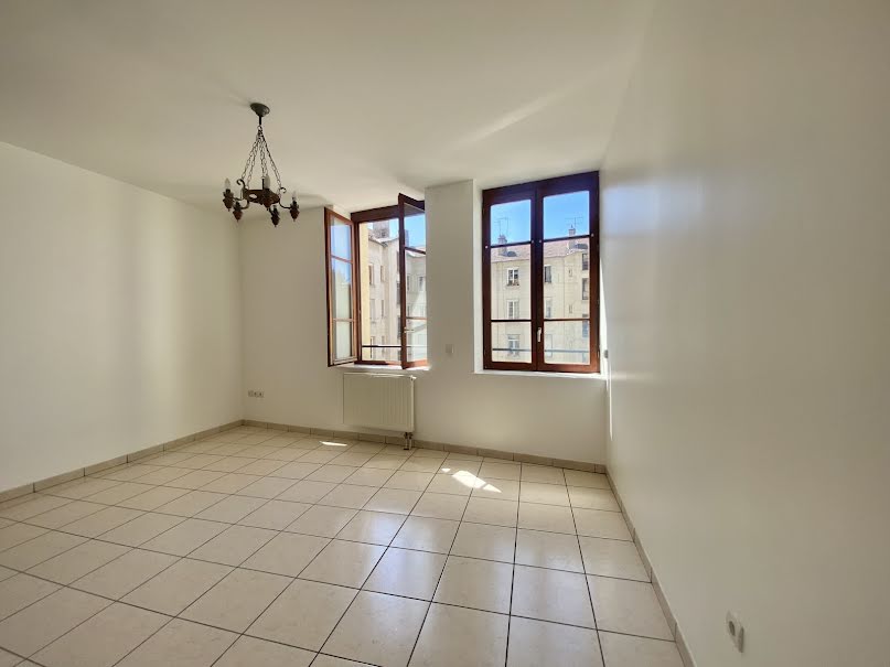 Location  appartement 3 pièces 70.67 m² à Saint-Etienne (42000), 650 €