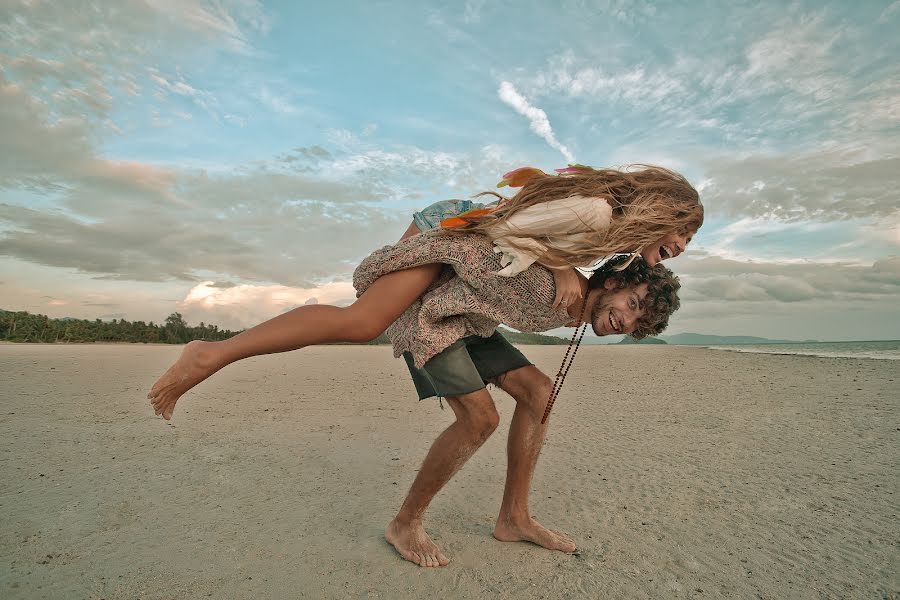 Wedding photographer Dmitriy Zolotarev (fotozolotaryov). Photo of 5 August 2014