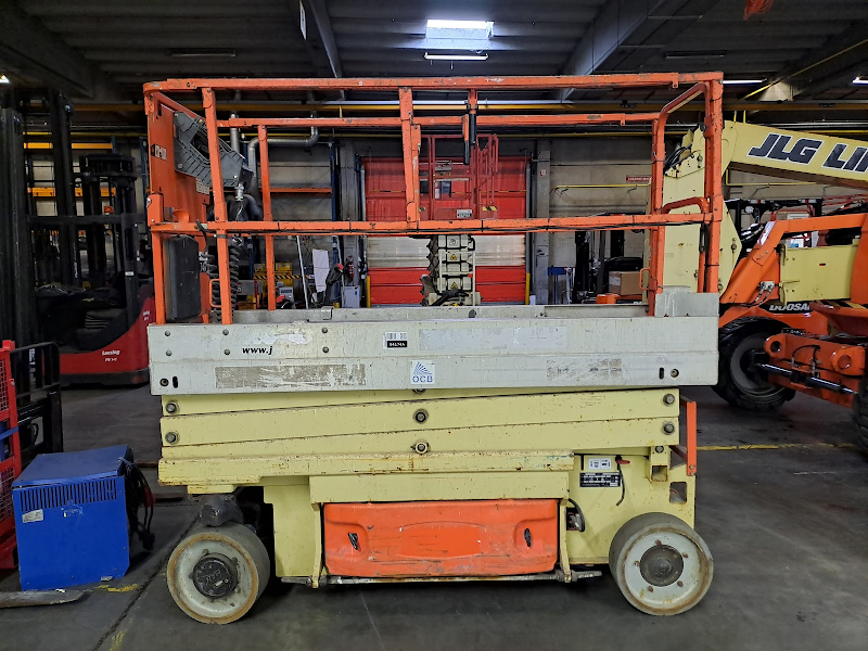 Picture of a JLG 2030ES